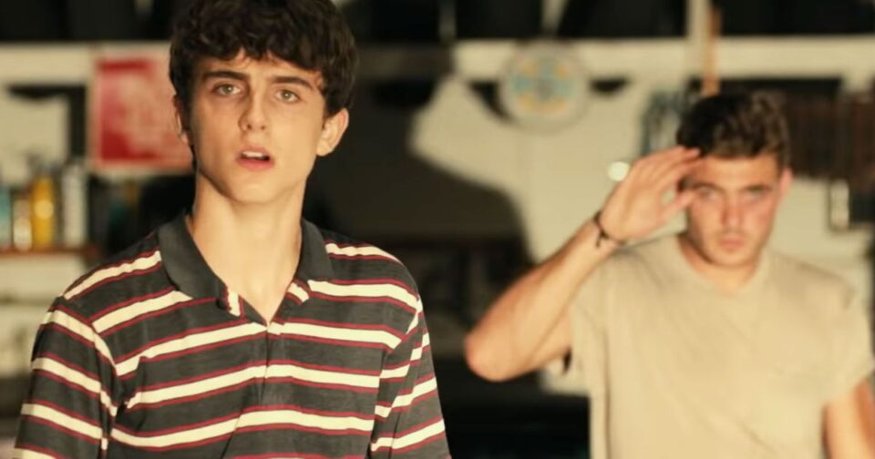Hot Summer Nights di Elijah Bynum si rivela una bizzarra e riuscita operazione nostalgia capace di dialogare con malinconia con lo spettatore