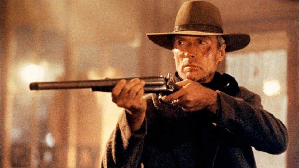 Wind River di Taylor Sheridan si rivela una dolente ballata su Cowboy e indiani delle nuove frontiere, tra western moderno e crepuscolare.