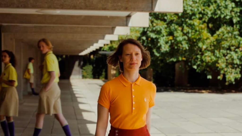 Club Zero, l'arrivo di Miss Novak (Mia Wasikowska)