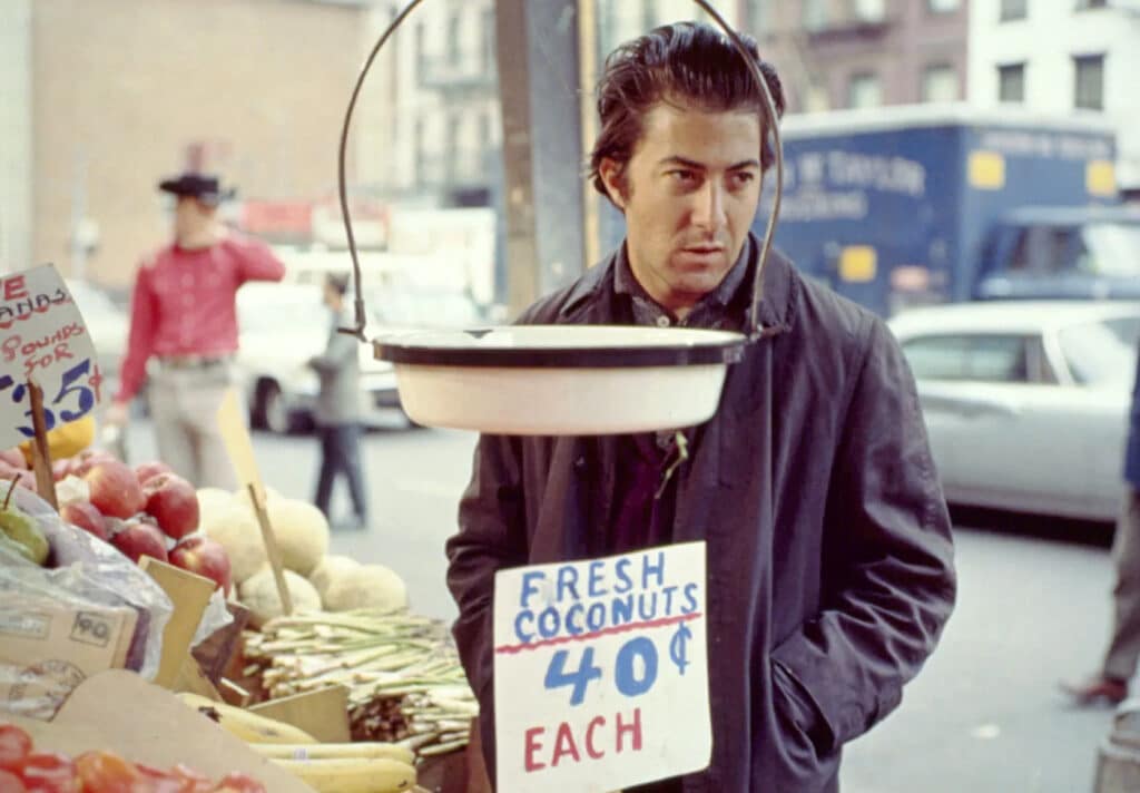 Un uomo da marciapiede, Dustin Hoffman in una scena del film
