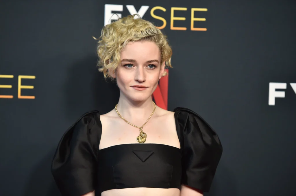 Julia Garner