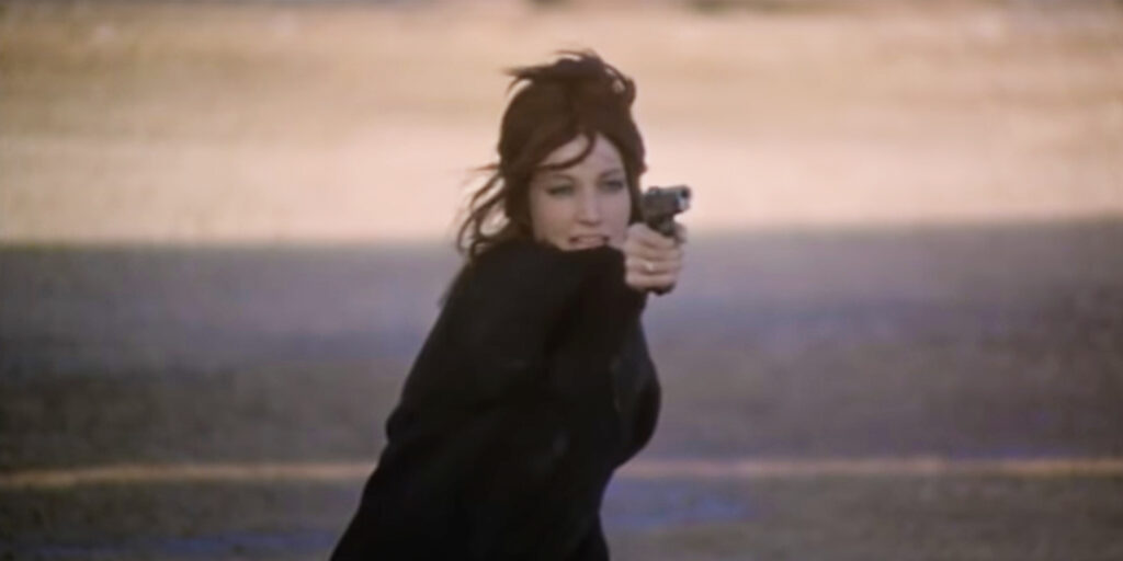 La ragazza con la pistola